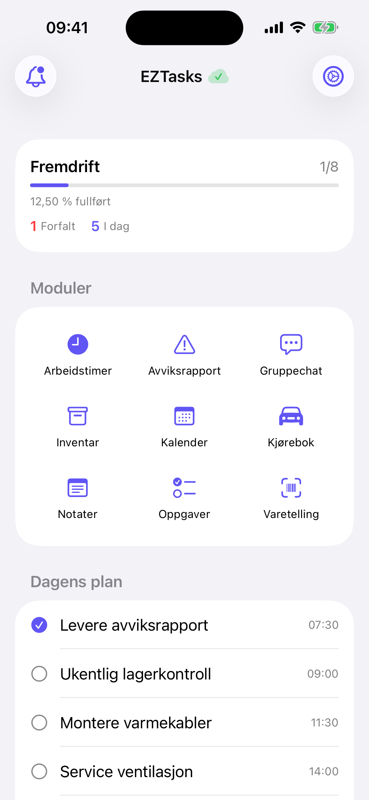 EZTasks oversikt på iPhone med fremdrift, alle ni moduler og dagens plan